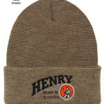 A pebble knitted cap with henry black label